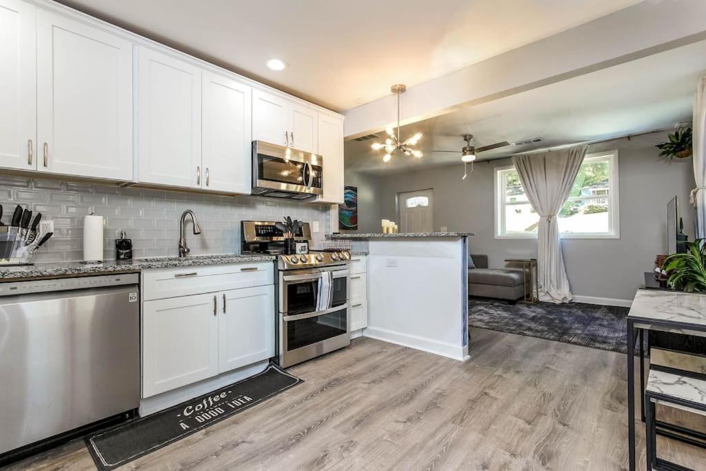West End Bungalow Perfect To Work, Play, & Escape Atlanta Extérieur photo