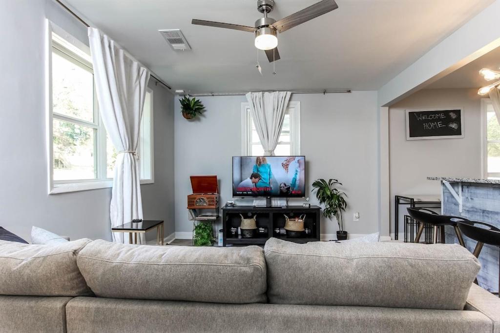 West End Bungalow Perfect To Work, Play, & Escape Atlanta Extérieur photo